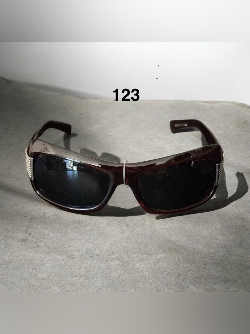 💜 Selling for Women of Virtue- Vintage 90s / Y2K-Styled Fashion Adult Sunglasses - Picture 5 of 14